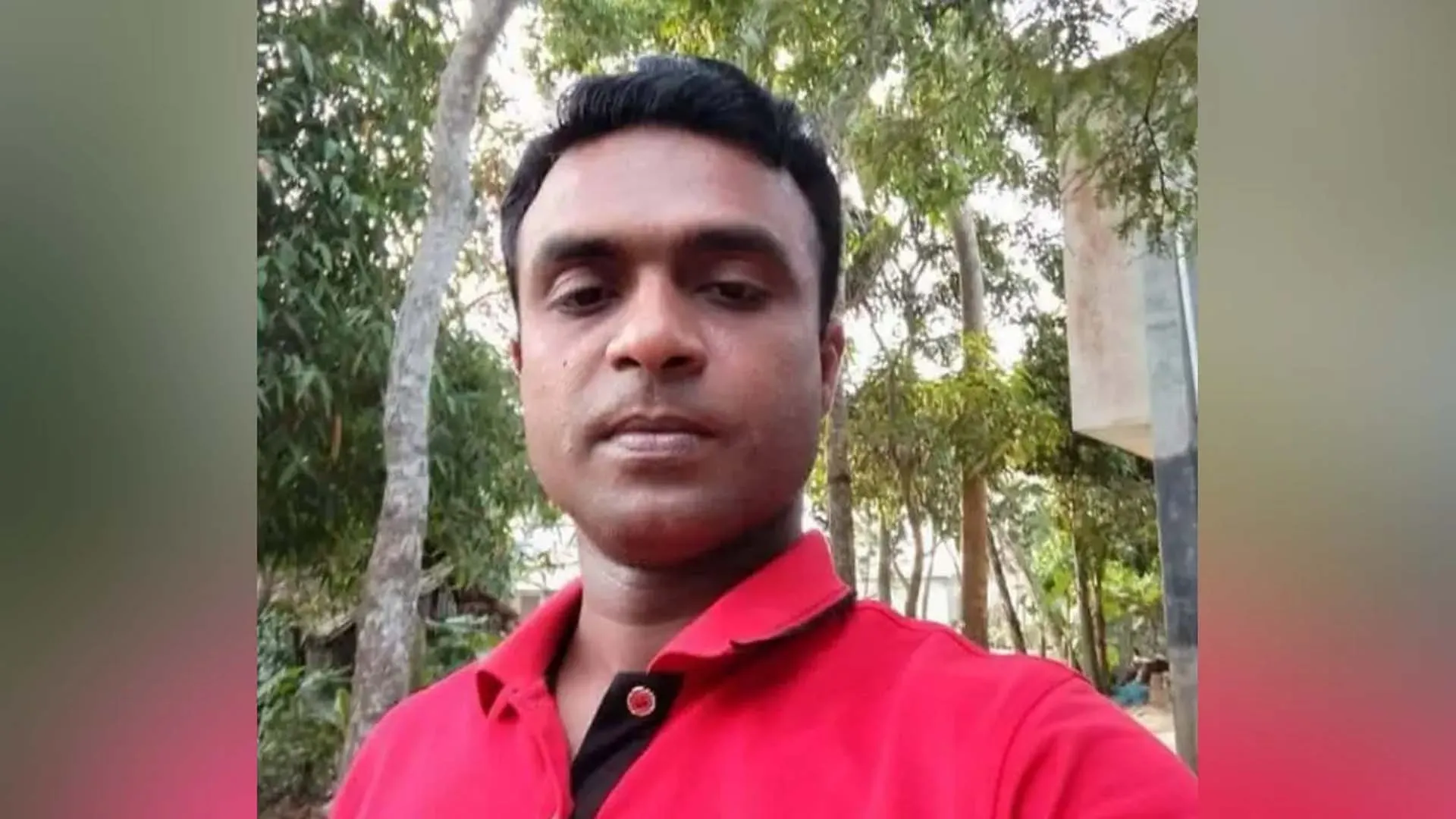 বাড়িতে ঢুকে যুবদল নেতাকে কুপিয়ে হত্যা